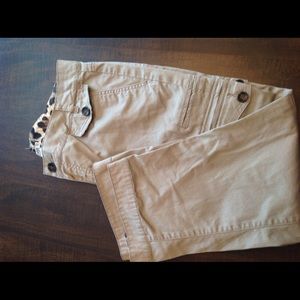 Cache crop with side pocket